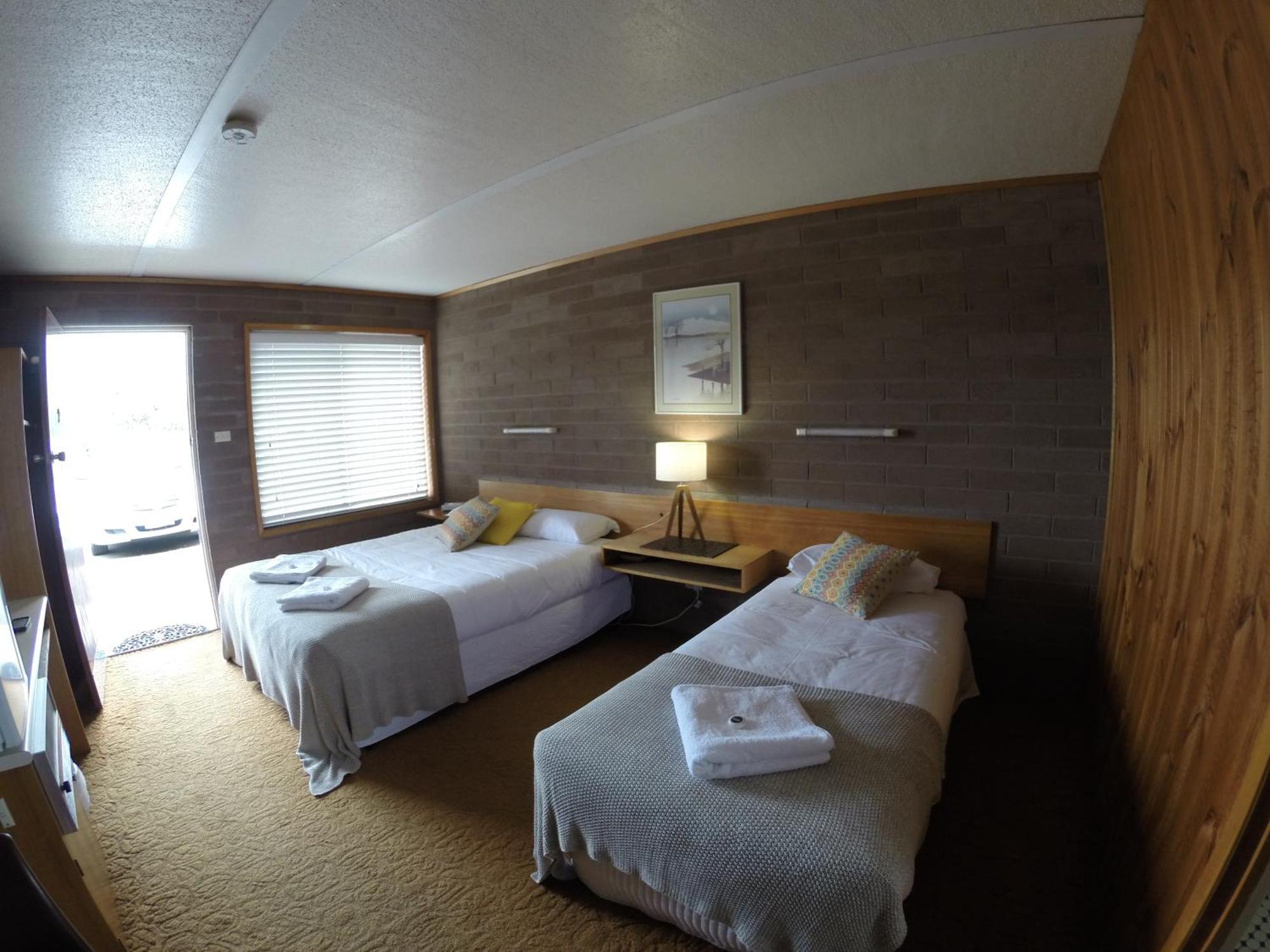 Simpson Hotel Motel Bagian luar foto