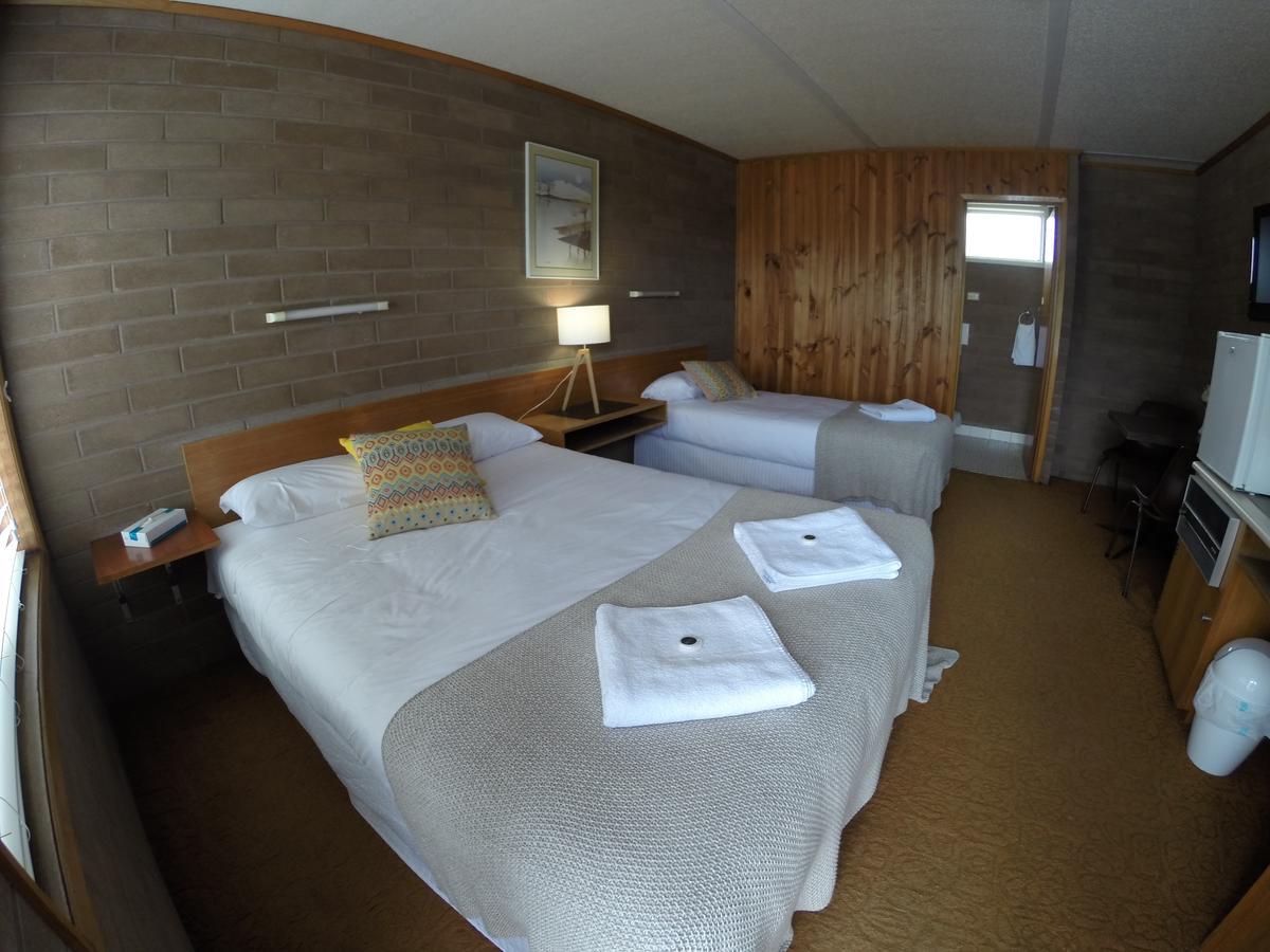 Simpson Hotel Motel Bagian luar foto